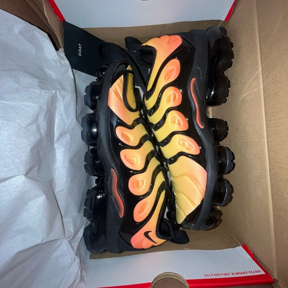sunset vapormax plus